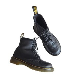 Dr. Martens Black Leather 8 Eye Combat Boots Kids Size 2 Grunge Punk Y2K Unisex
